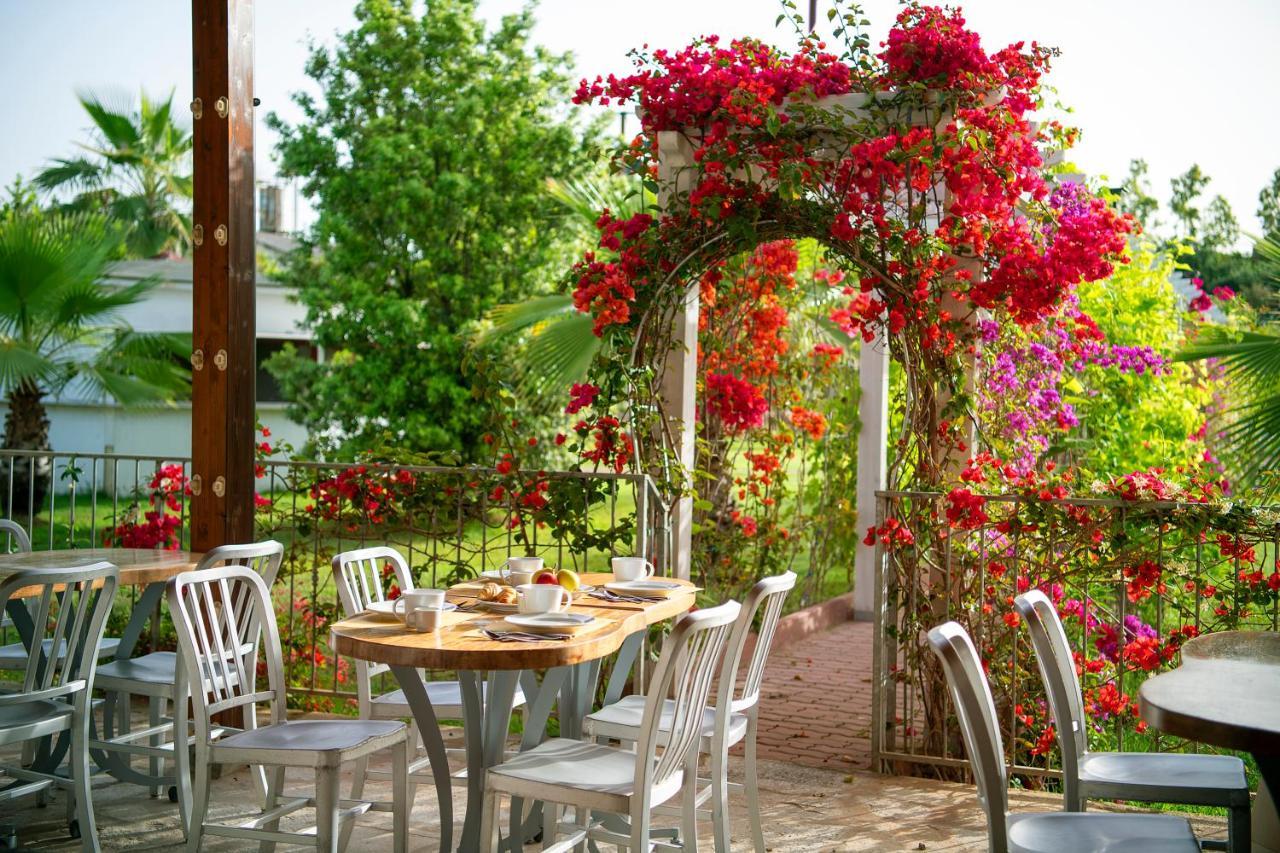 Hotel Rurale Orti Di Nora & Spa Santa Margherita di Pula Exteriör bild